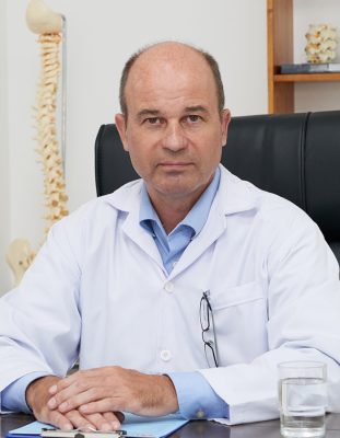 manual-therapist-6L5LED3.jpg